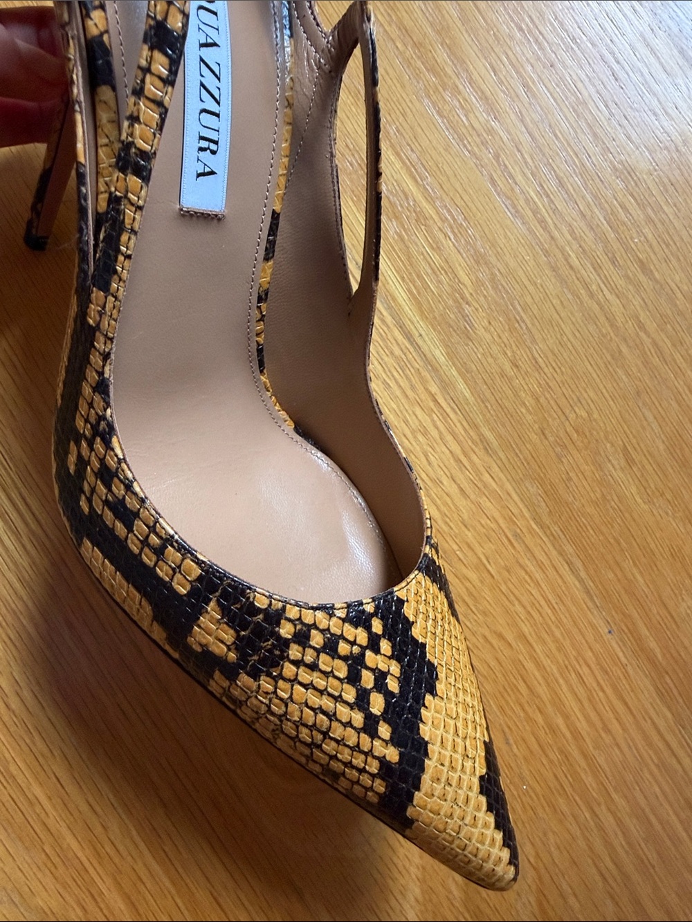 Aquazzura Black and Yellow Snake-Print Pointed Toe Pumps Size 40 - Picture 5 of 7